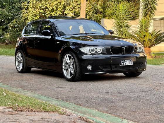 BMW 120i 2.0 TOP HATCH 16V GASOLINA 4P AUTOMÁTICO BMW 120i 2.0 TOP HATCH 16V GASOLINA 4P AUTOMÁTICO